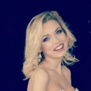 Gemma Doyle — International Artist